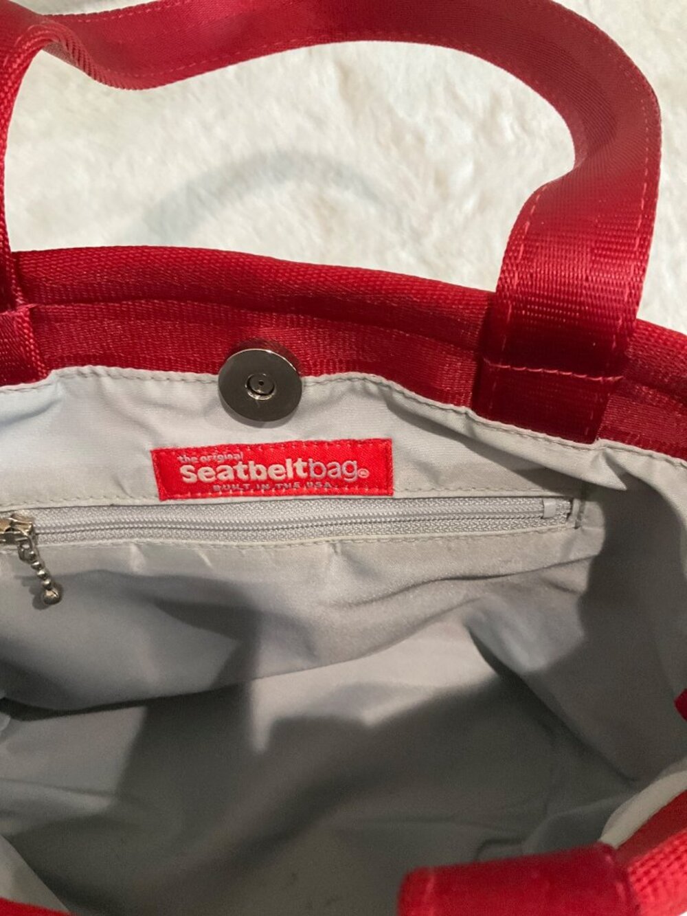 The Original SEATBELT BAG in Red Nylon Small tote 2 handle - Picture 5 of 6